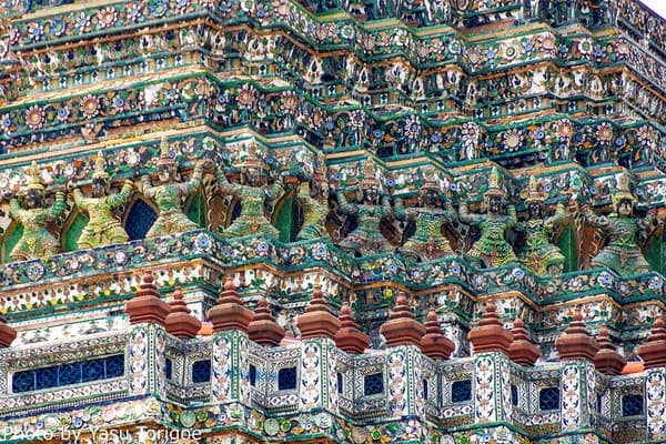 Wat Arun (Temple of Dawn) Photo 3