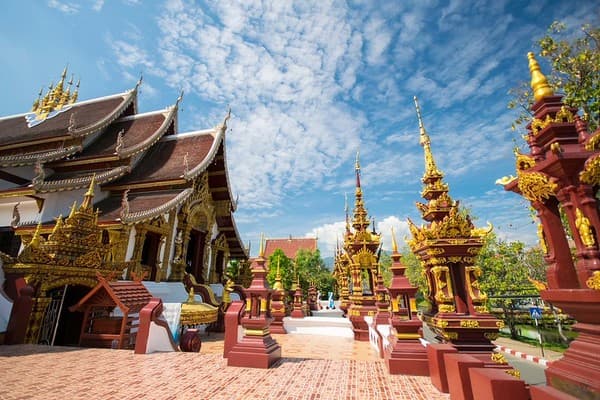 Chiang Mai Old City temples walking tour Photo 3