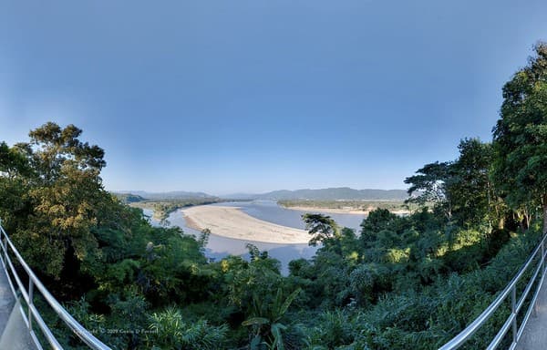 Golden Triangle viewpoint & boat trip Photo 1