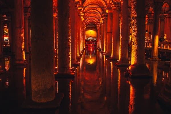 Underground water storage Yerebatan Sarayi (Basilica Cistern), the largest of several hundred ancient cisterns that lie beneath the city of Istanbul (formerly Constantinople), Turkey.