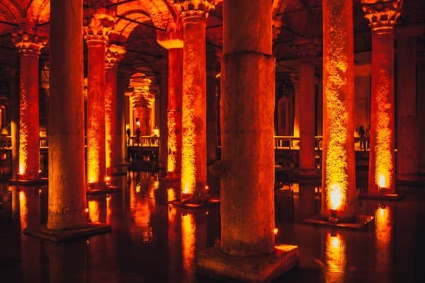 Underground water storage Yerebatan Sarayi (Basilica Cistern), the largest of several hundred ancient cisterns that lie beneath the city of Istanbul (formerly Constantinople), Turkey.