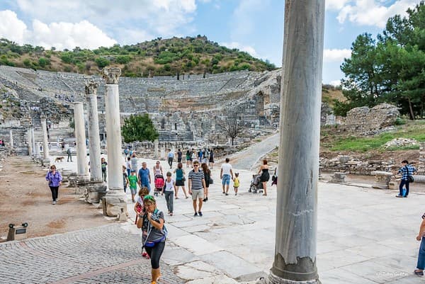 Explore the ancient city of Ephesus Photo 3