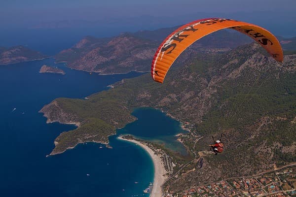 Paragliding over Ölüdeniz Blue Lagoon Photo 3