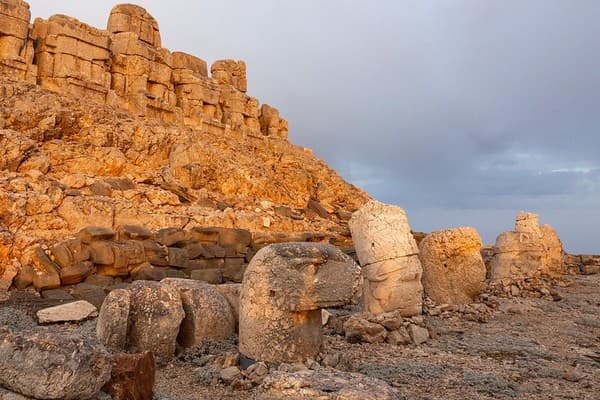 Mount Nemrut sunrise with giant statues Photo 3