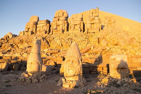 Mount Nemrut sunrise with giant statues Photo 1