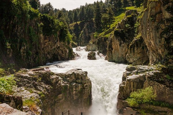 India - Aharbal waterfall, Kashmir