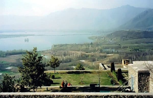 Dal Lake from Chasmhe Shahi