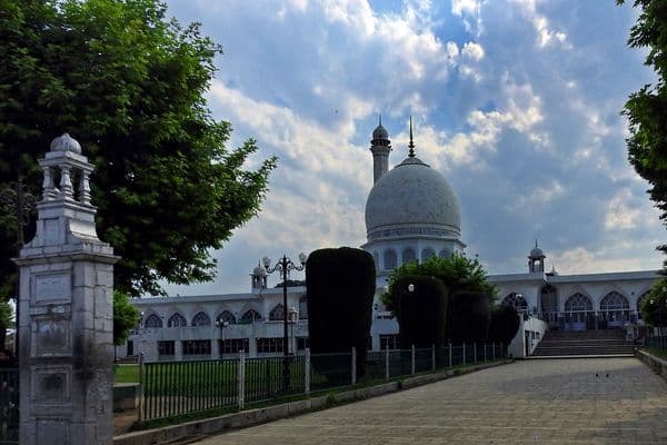 Hazratbal Shrine !!
