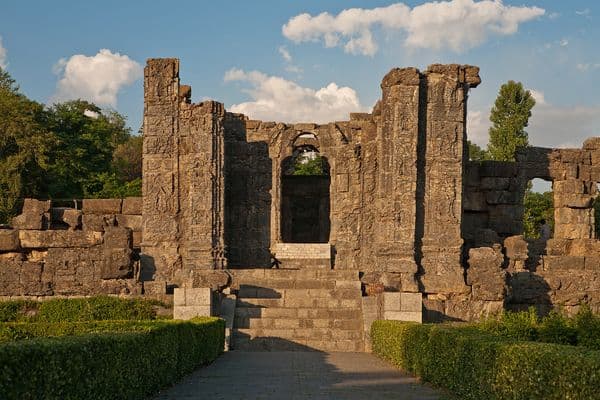 Sun temple ruins at Martand, Kashmir