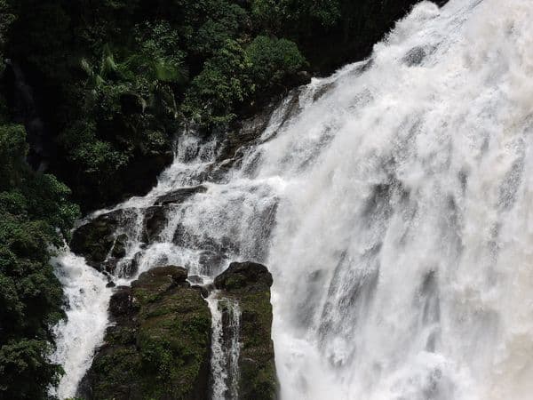 Cheeyappara Waterfalls Photo 3