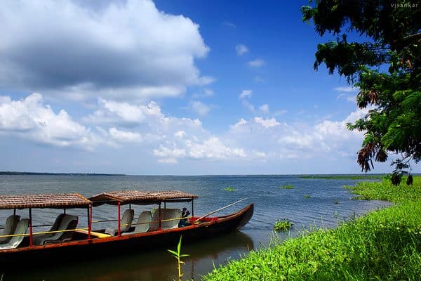 Pathiramanal Island Photo 1