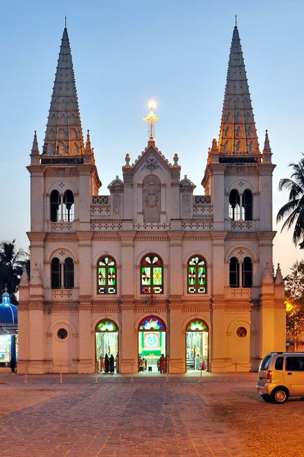 Santa Cruz Basilica Photo 4