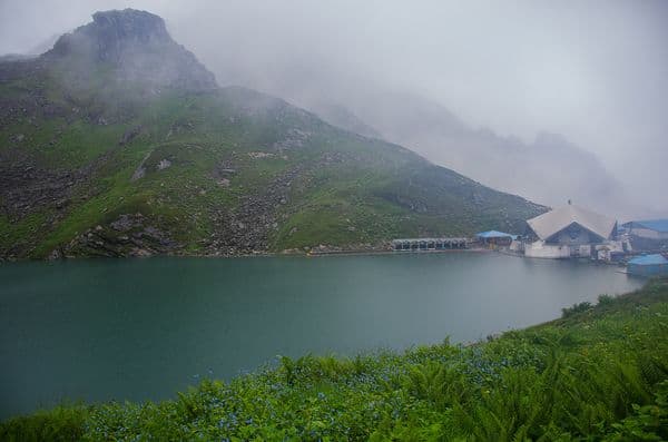 Hemkund Lake Photo 0