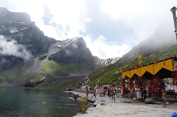 Hemkund Lake Photo 4
