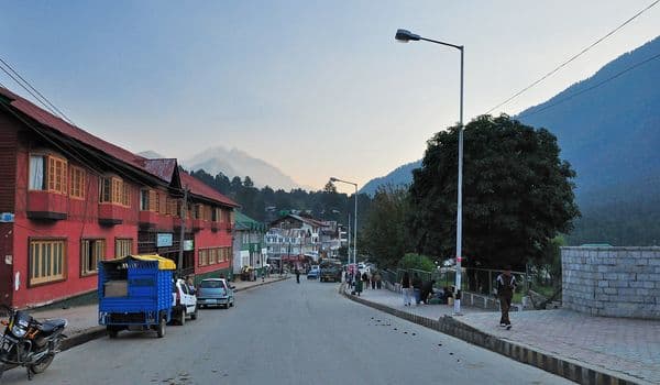 Mall Road, Nainital Photo 3