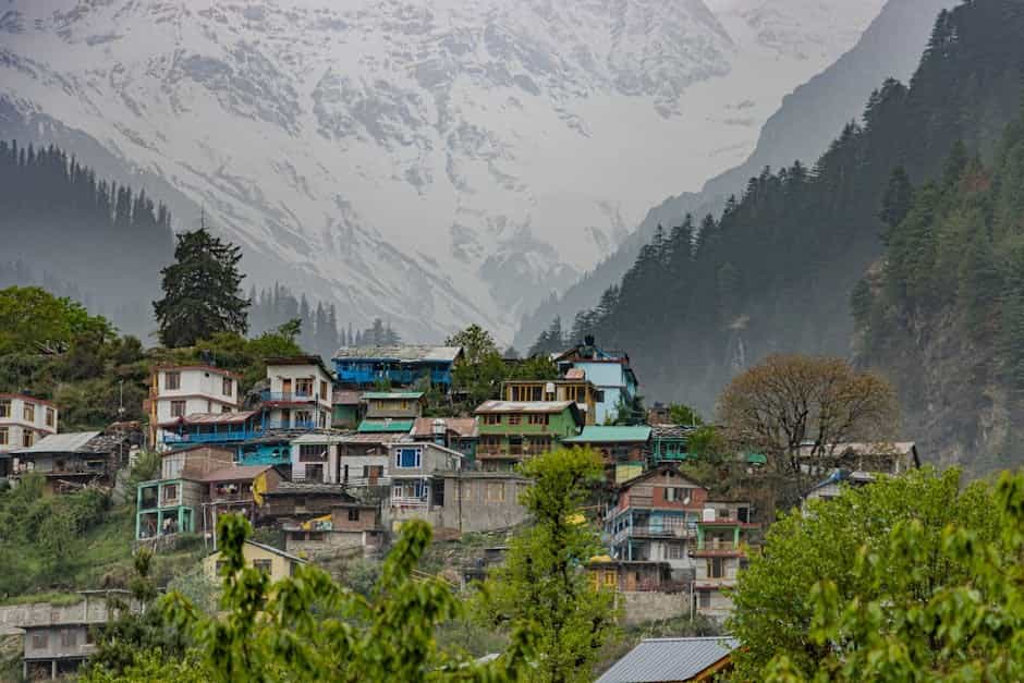 Manali Neighborhood Guide: Old Manali, Vashisht & Solang Valley
