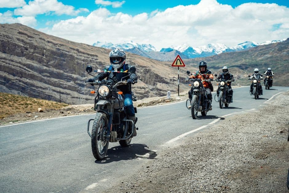Renting a Motorcycle in Himachal Pradesh: Tips, Costs & Best Agencies