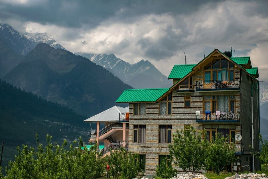 Working Remotely from Himachal Pradesh: Best Locations, Cafes & Tips