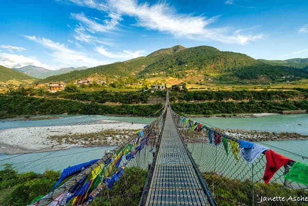 Punakha Suspension Bridge walk Photo 1