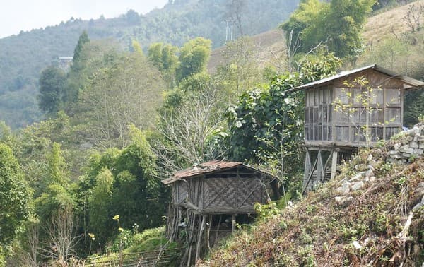 Wamrong, dzongkhag de Trashigang, Bhoutan. Wamrong, dzongkhag de Trashigang, Bhoutan.