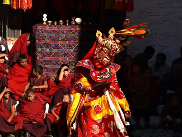 Lhuentse Festival - Dancers Lhuentse Festival - Dancers