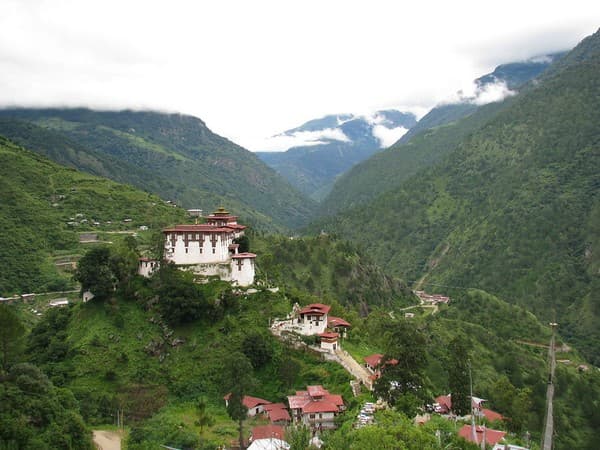Lhuentse Dzong Lhuentse Dzong