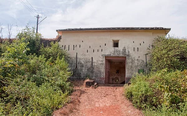 Cabo de Rama Fort and clifftop views Cabo de Rama Fort and clifftop views