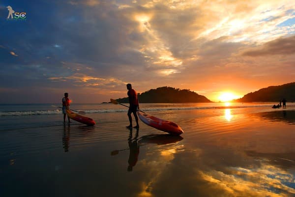 Backwater kayaking in Nerul/Sal rivers Backwater kayaking in Nerul/Sal rivers