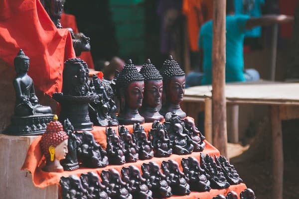 Anjuna Flea Market shopping Anjuna Flea Market shopping