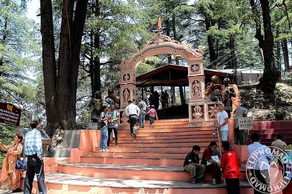 Jakhoo Temple trek Photo 2