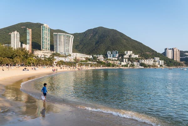Repulse Bay Beach Photo 3