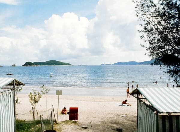 Repulse Bay Beach Photo 1
