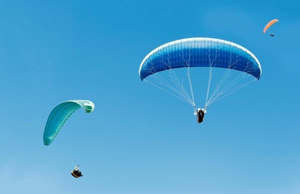 Paragliding over Srinagar (Astanmarg/Harwan) Photo 3