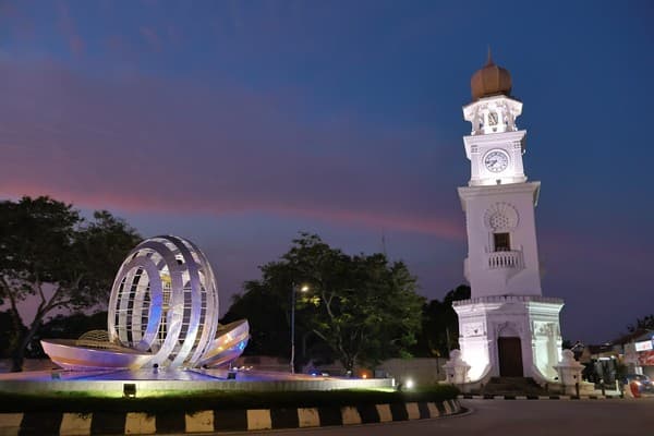 Queen Victoria Memorial Clock Tower which Located at : Lebuh Light, George Town, 10450 George Town, Penang, Malaysia Queen Victoria Memorial Clock Tower which Located at : Lebuh Light, George Town, 10450 George Town, Penang, Malaysia