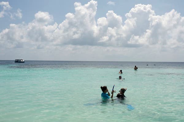 Snorkelling in Baa Atoll UNESCO Biosphere Reserve Snorkelling in Baa Atoll UNESCO Biosphere Reserve