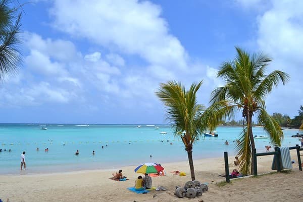 Hello, Mauritius! First stop, Péreybère beach Hello, Mauritius! First stop, Péreybère beach
