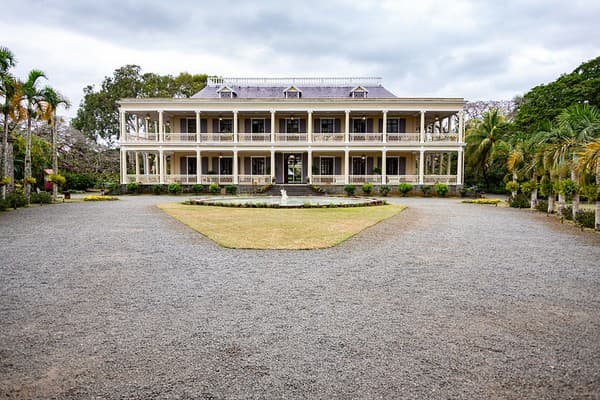 Château de Labourdonnais / Labourdonnais’ Castle (île Maurice / Mauritius) Château de Labourdonnais / Labourdonnais’ Castle (île Maurice / Mauritius)