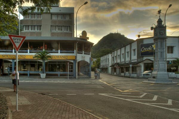 Victoria clocktower, museums and colonial landmarks Photo 2