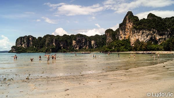 Railay Beach rock climbing Photo 2
