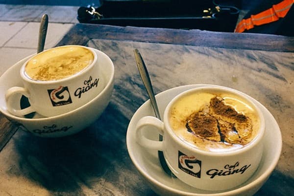 Hanoi street-food tour (pho, bun cha, egg coffee) Photo 1