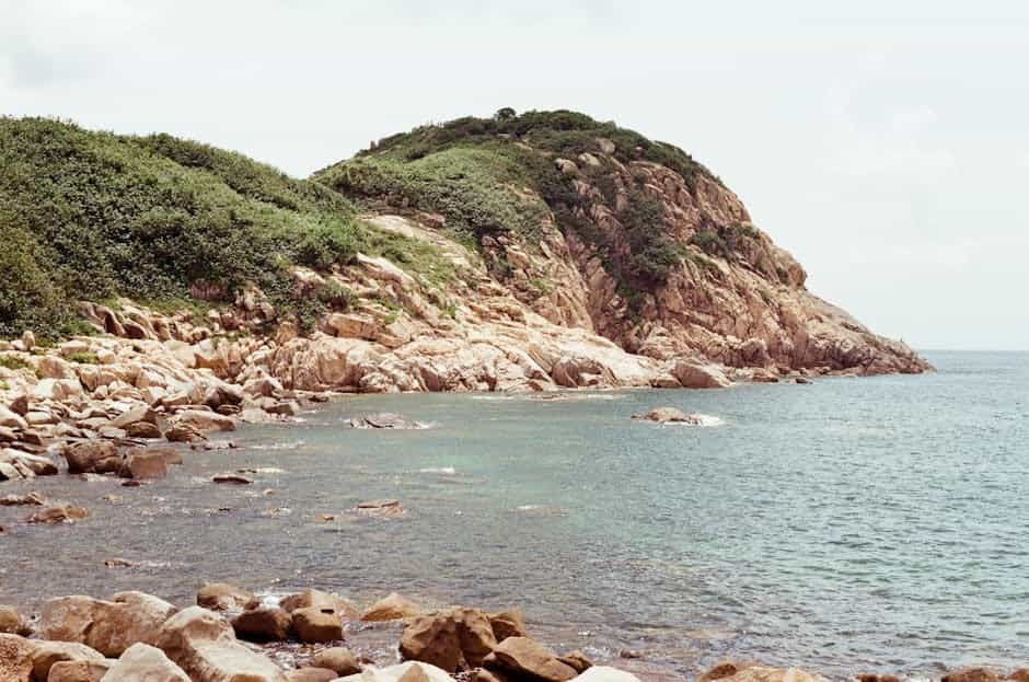 Adventure Hong Kong: Dragon's Back Hike, Kayaking & Island Camping (4 Nights) Adventure Hong Kong: Dragon's Back Hike, Kayaking & Island Camping (4 Nights)