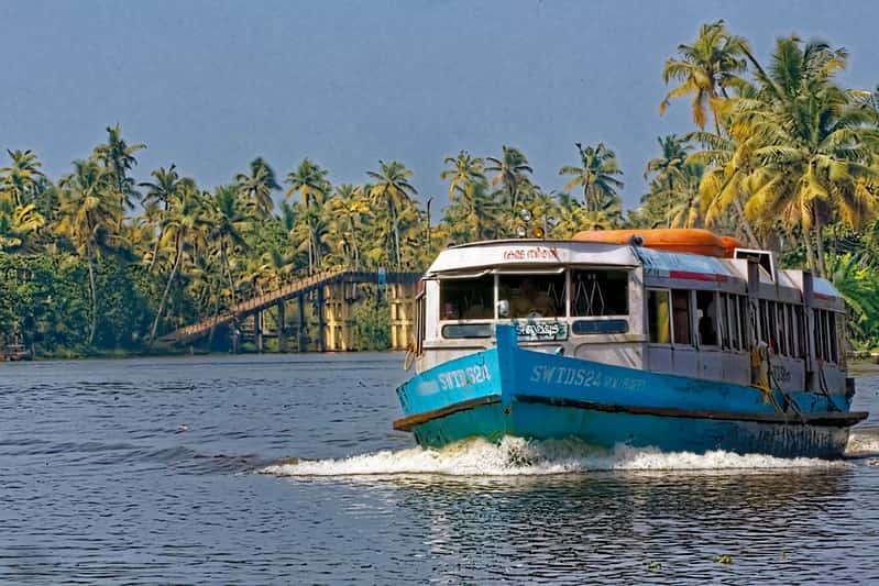 Kerala Backwater Short Break: Alleppey Classic Houseboat Experience Kerala Backwater Short Break: Alleppey Classic Houseboat Experience