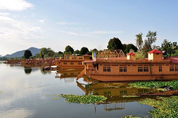 Houseboats : Nigeen Lake Houseboats : Nigeen Lake